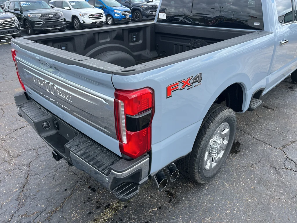 New 2026 Glacier Gray Metallic Tri-Coat Ford F-250® King Ranch® image 15