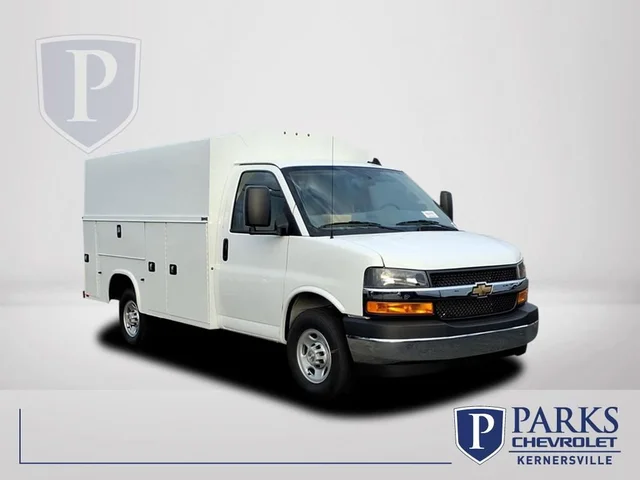 2025 Chevrolet Express Cutaway 3500 1WT