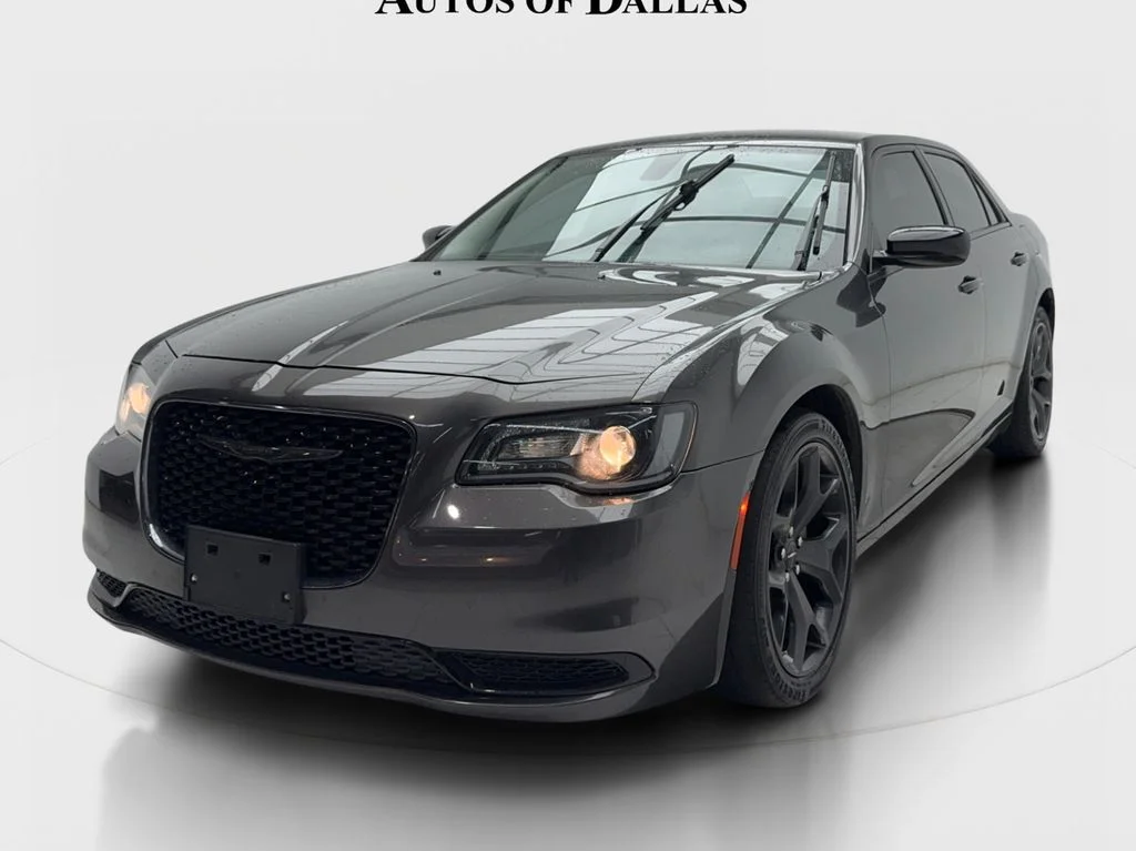 Used 2023 Gray Chrysler Touring image 4