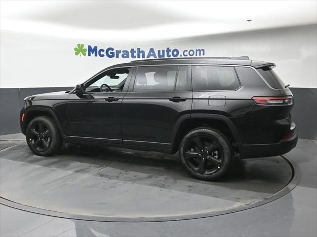 New 2026 Diamond Black Crystal Pearl-Coat Exterior Paint Jeep Limited image 24