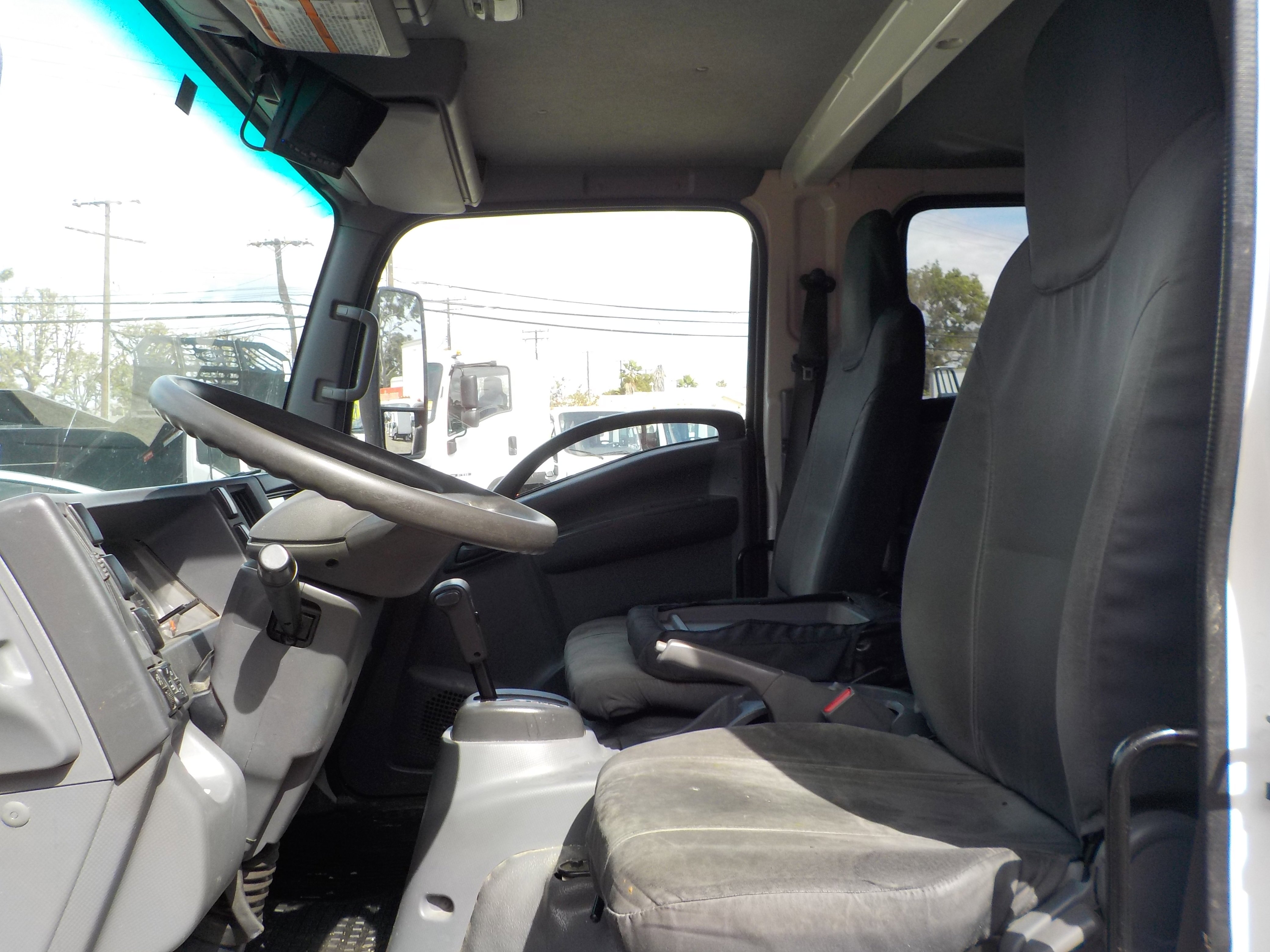 Used 2018 White ISUZU  image 4