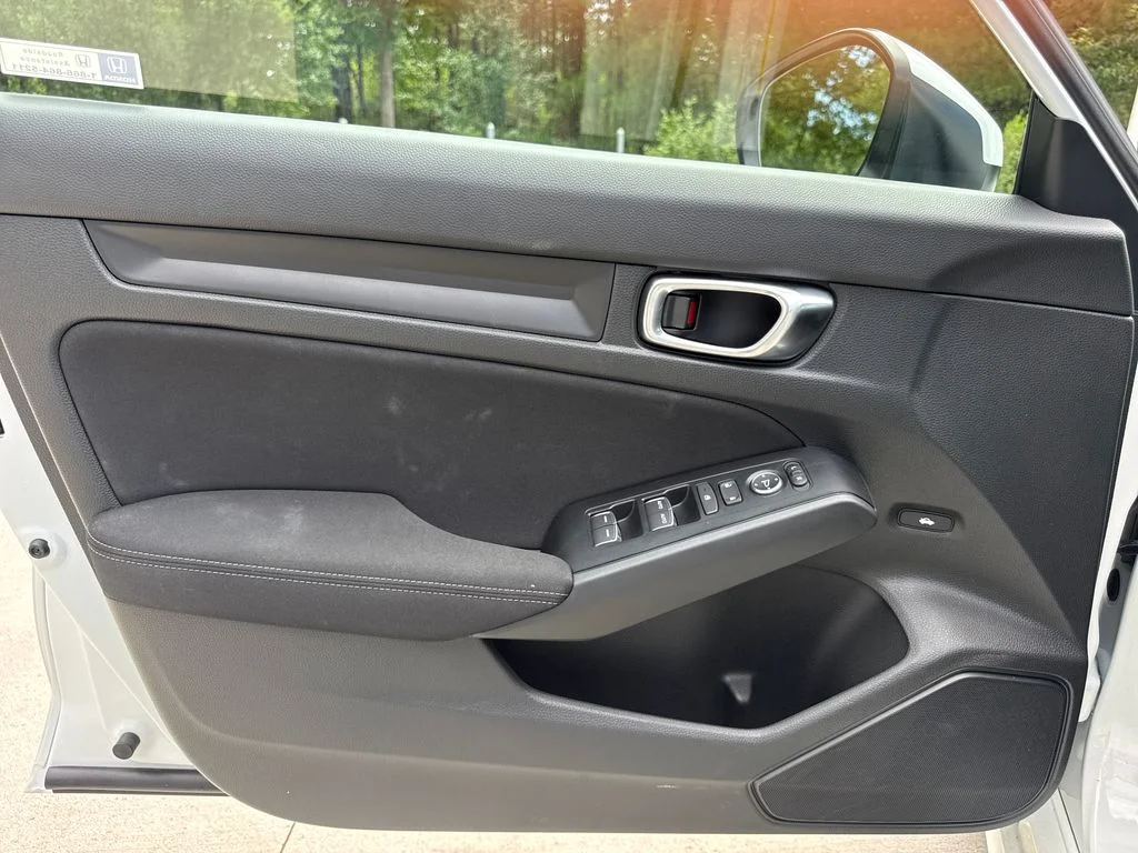 Used 2026 Solar Silver Metallic Honda LX image 13