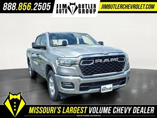 Used 2025  Ram Big Horn image 26