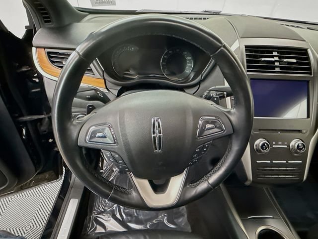 Used 2019 Black Lincoln Reserve image 11