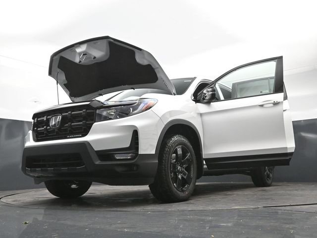 New 2026 Platinum White Pearl Honda Black Edition image 35