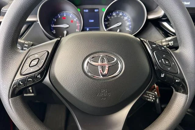 Certified Used 2020 SUPERSONIC RED Toyota  image 24