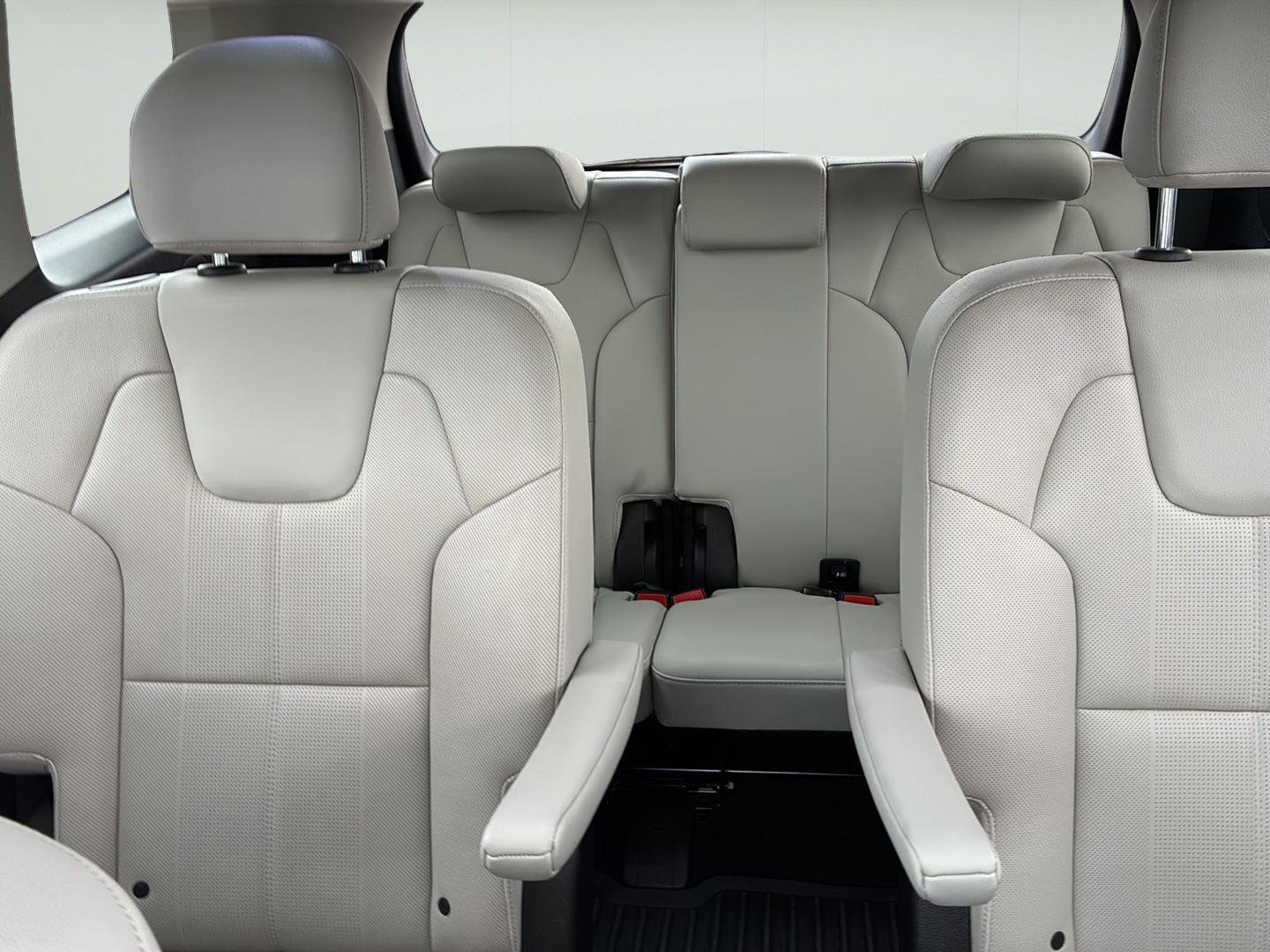 Certified Used 2024 Dark Moss Kia SX image 15
