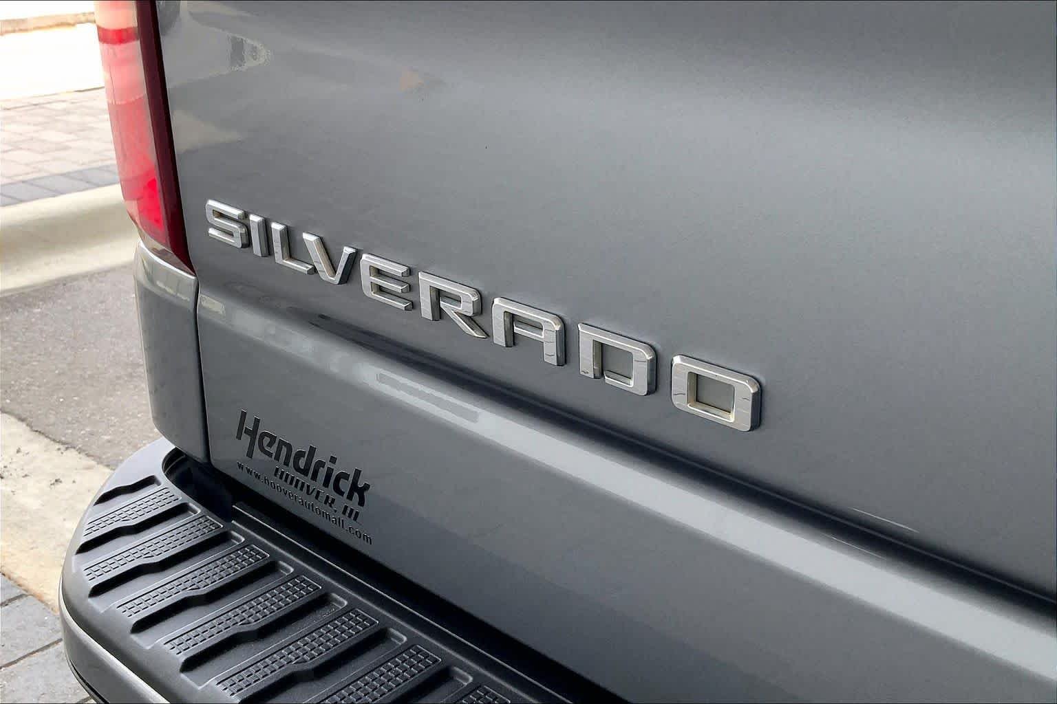 Used 2021 Satin Steel Metallic Chevrolet Custom image 33