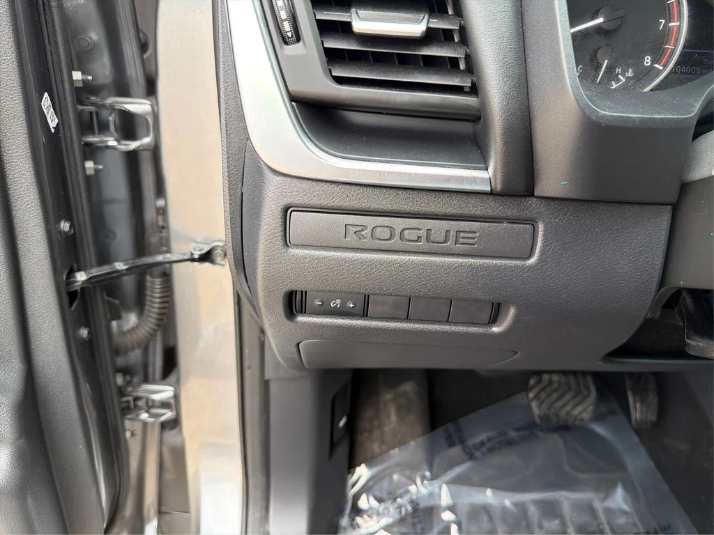Used 2021 Gun Metallic Nissan S image 18