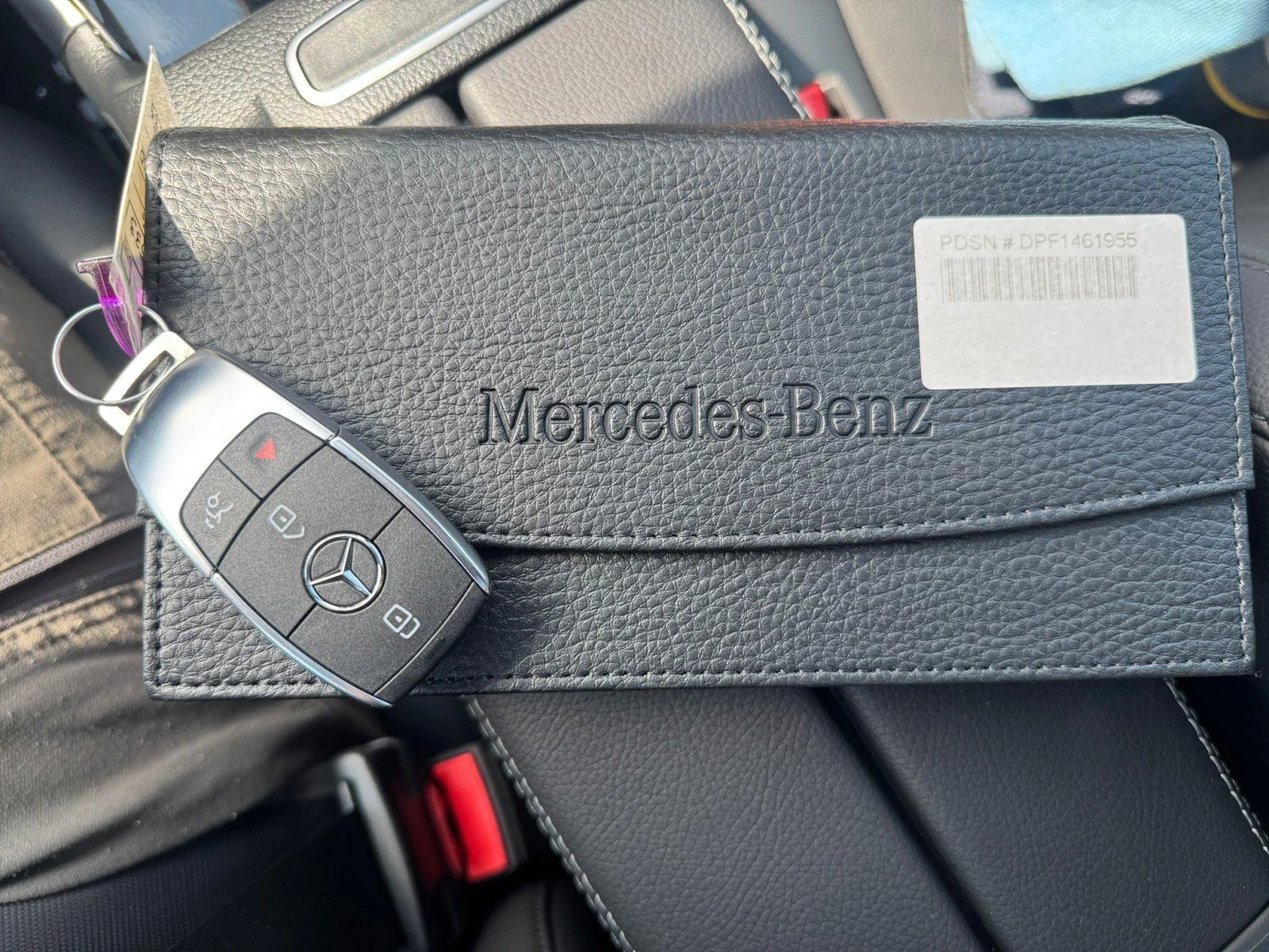 New 2026 Night Black Mercedes-Benz GLB 250 image 29
