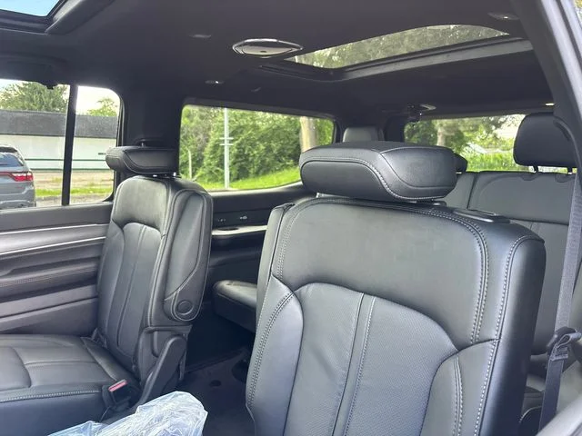 New 2026 White Jeep Limited Reserve image 8