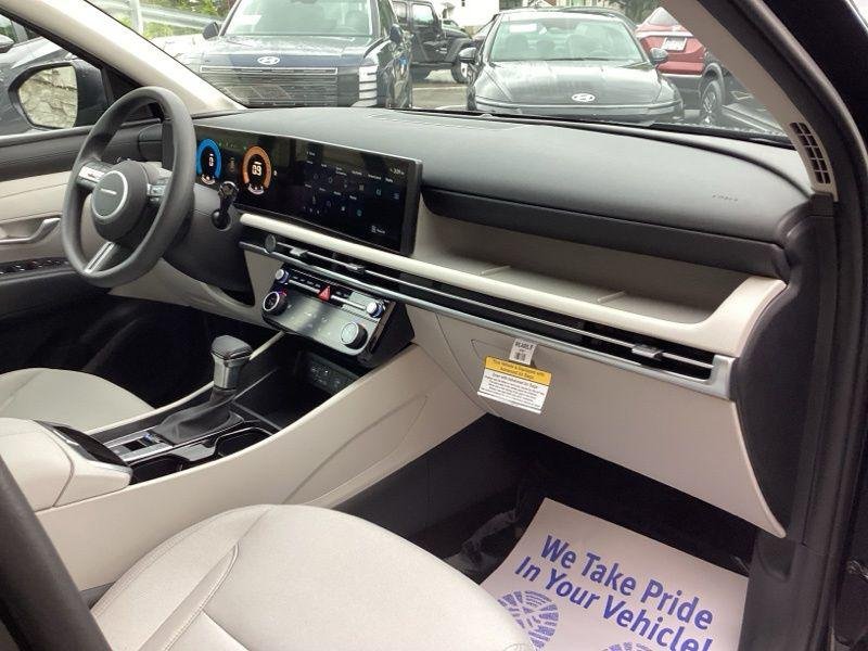 New 2026 Black Hyundai SEL AWD image 15