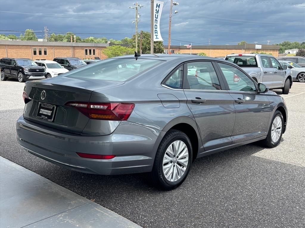 Used 2019 Platinum Gray Metallic Volkswagen 1.4T S image 26