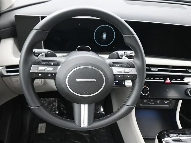 Used 2025 Gray Hyundai SEL Convenience image 14