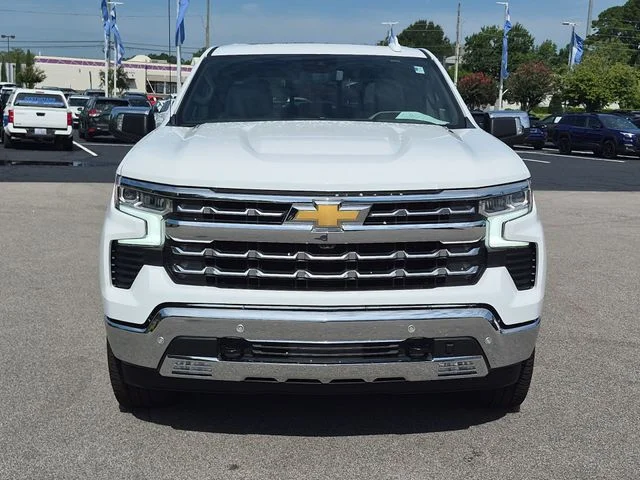 Used 2025 White Chevrolet LTZ image 8