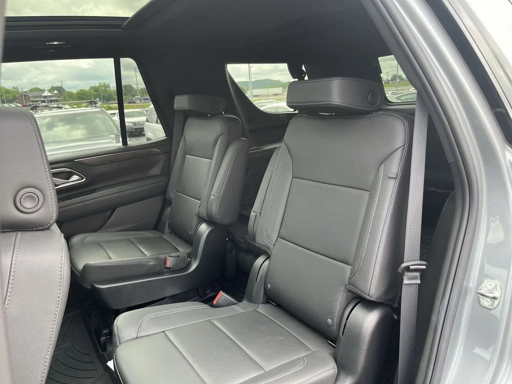 Used 2023 Gray Chevrolet Z71 image 29