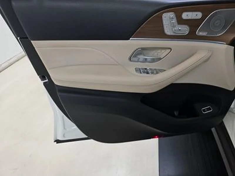 Used 2021 White Mercedes-Benz GLE 350 image 9