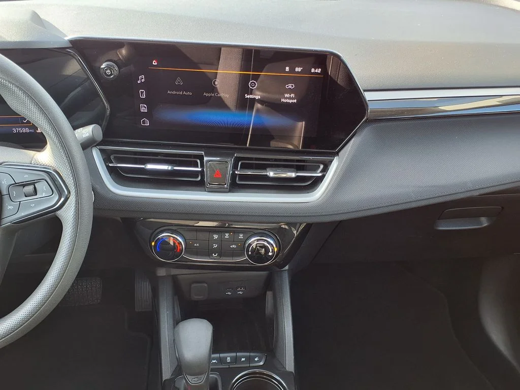 Used 2025 Black Chevrolet LT image 26