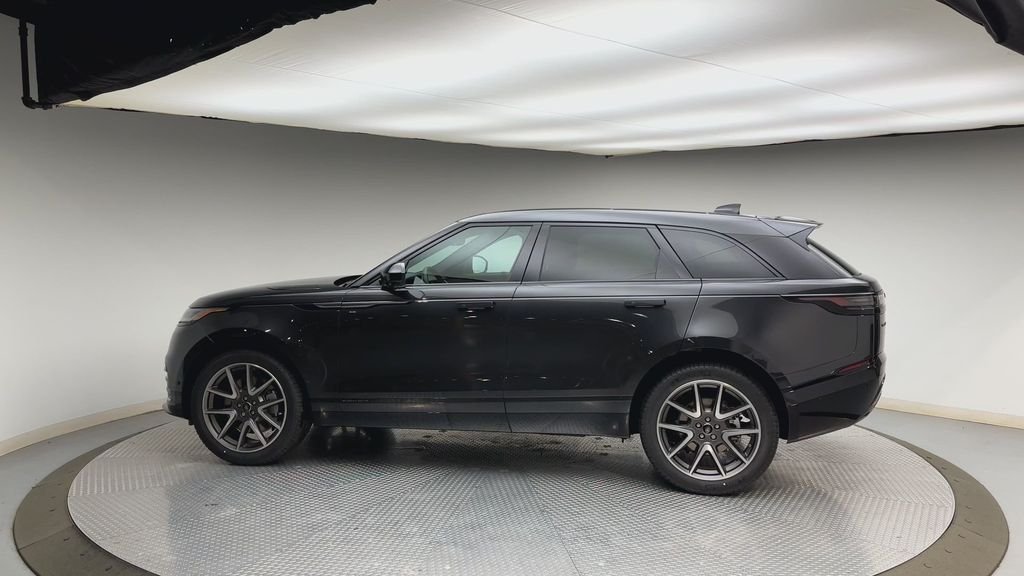 New 2026 Carpathian Grey Land Rover P250 Base image 5