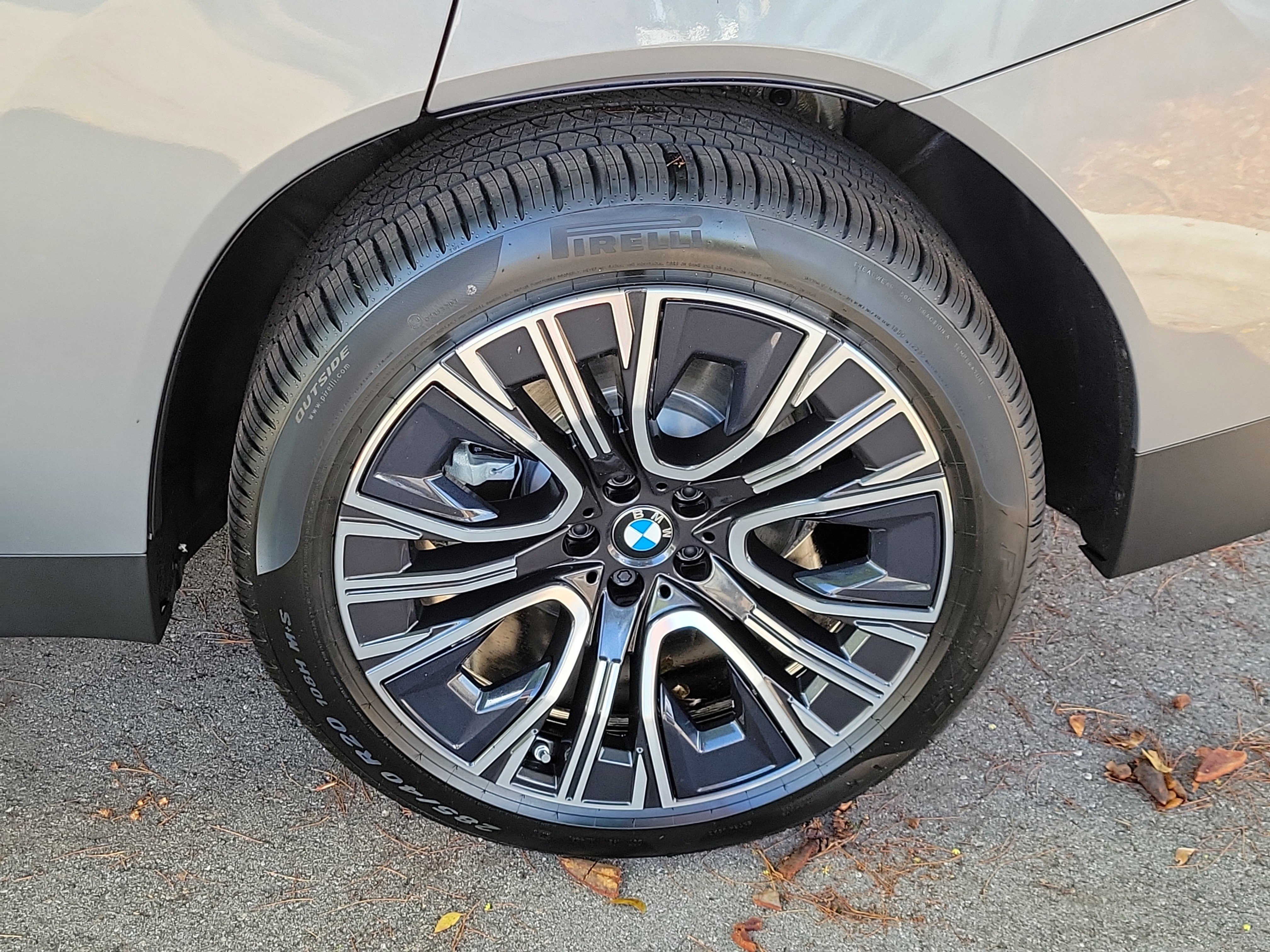 New 2026 Skyscraper Grey Metallic BMW 30 xDrive image 7