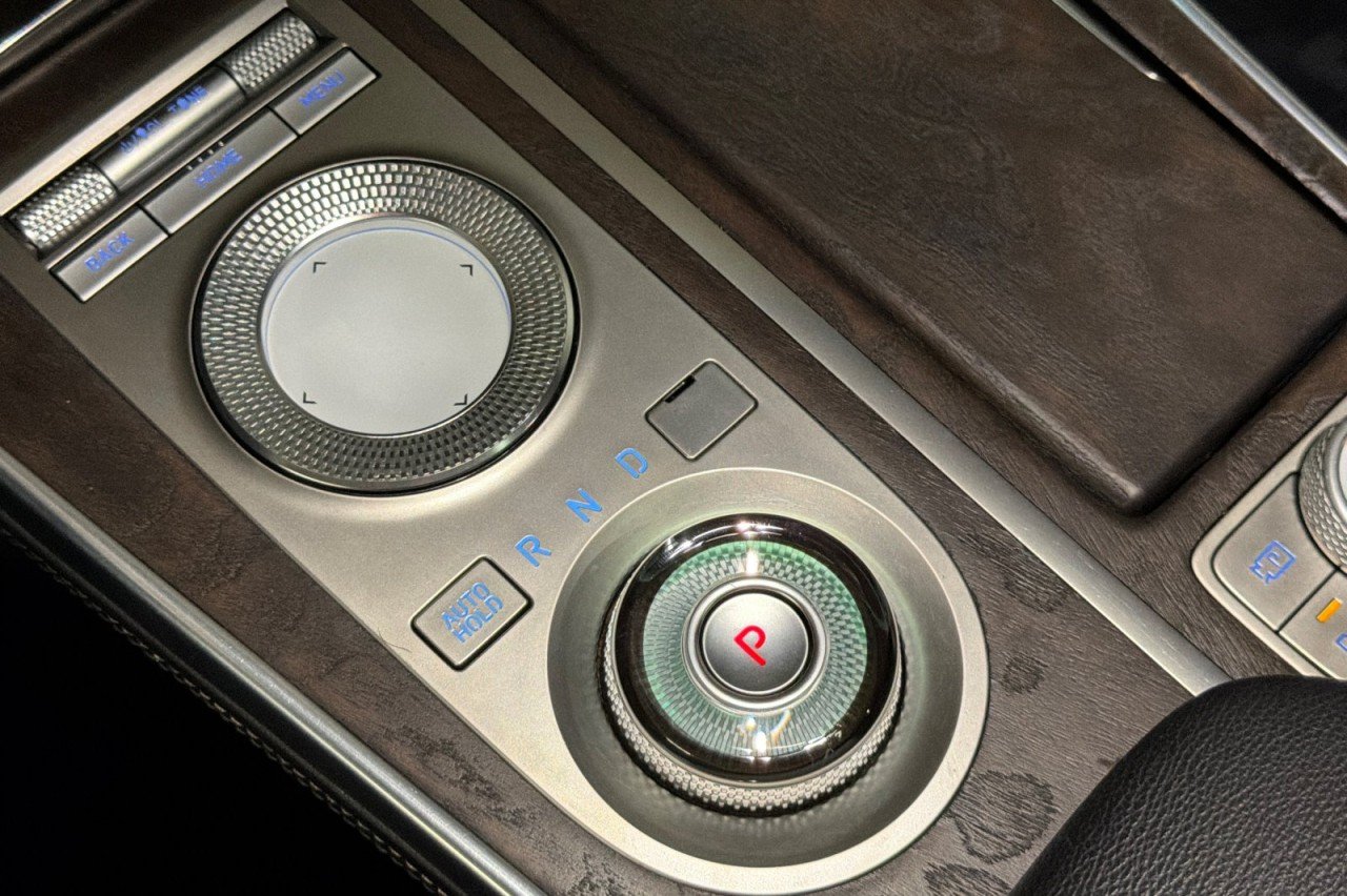 Used 2022 SILVER Genesis  image 21