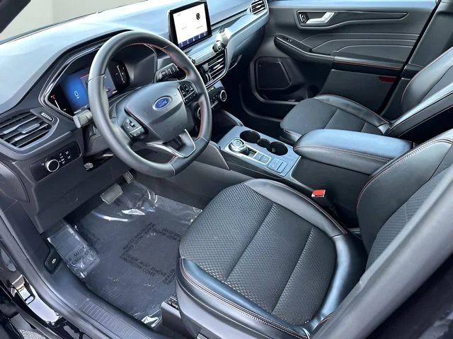 2025 Ford Escape ST-Line - Photo 11