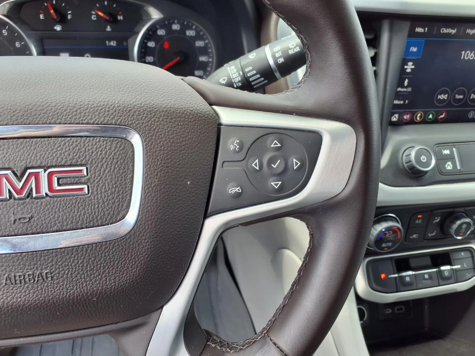 Used 2023 Red GMC SLT image 8