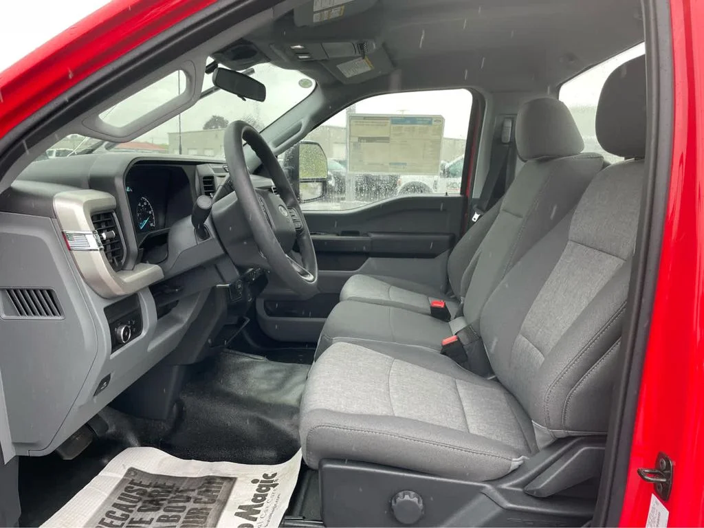2025 Ford F-550 Super Duty Chassis Cab XL - Photo 13
