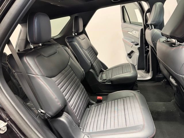 New 2026 Agate Black Metallic Ford ST-Line image 29