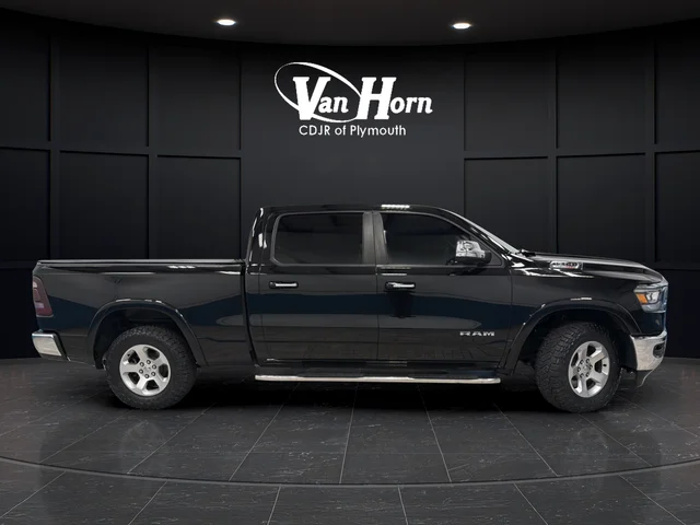 Used 2022 Diamond Black Crystal Pearlcoat Ram Laramie image 8