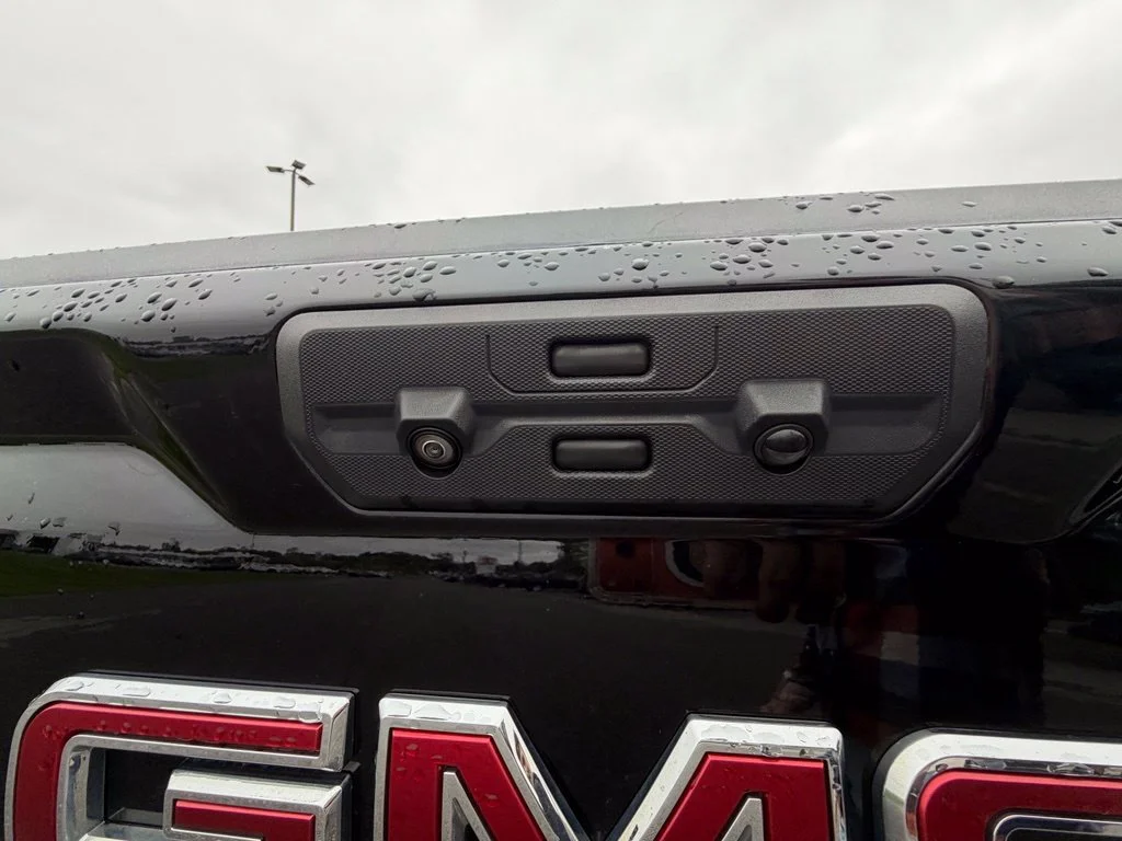 Used 2022 ONYX BLACK GMC Denali image 45