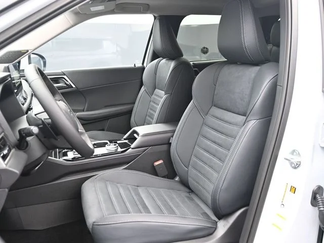 New 2026 White Mitsubishi SE 1.5T 2WD image 5