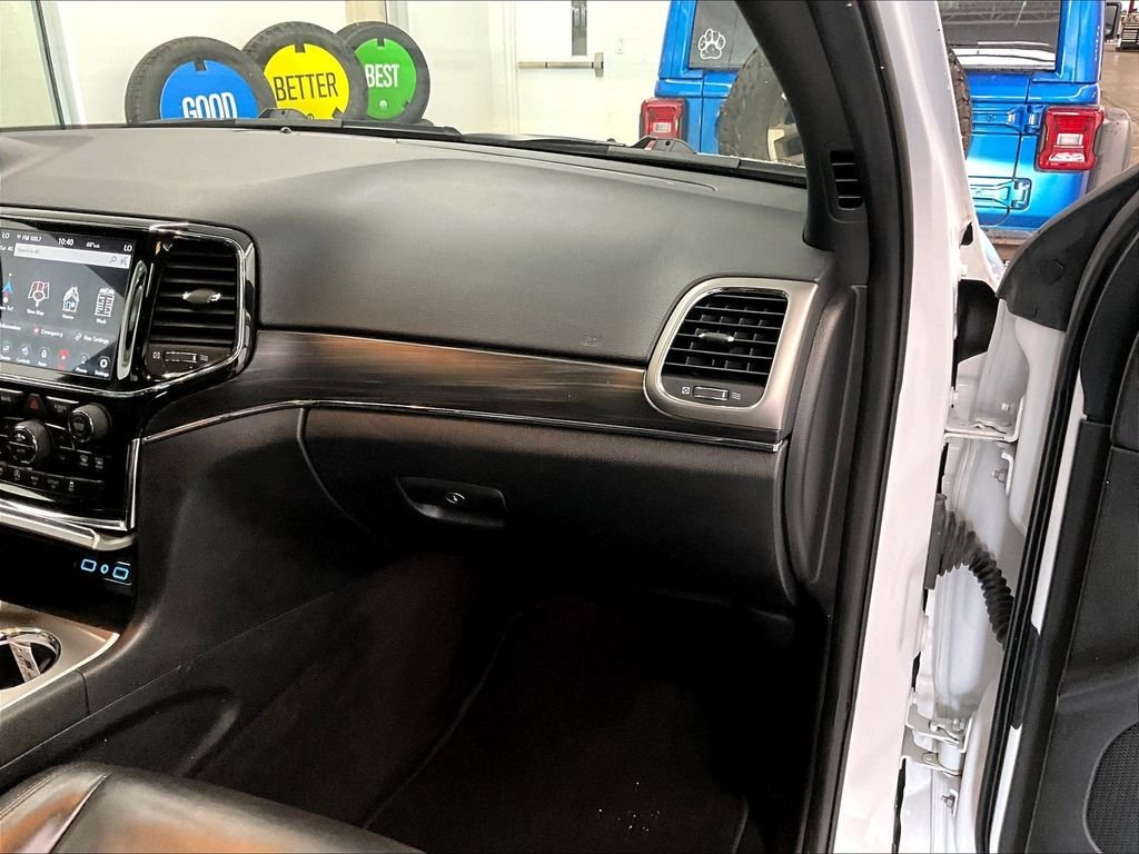Used 2022 Bright White Clearcoat Jeep Limited image 13