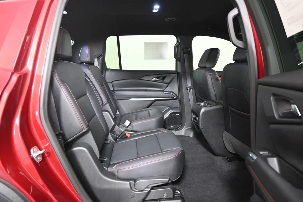 Used 2024 Red Chevrolet Z71 image 15