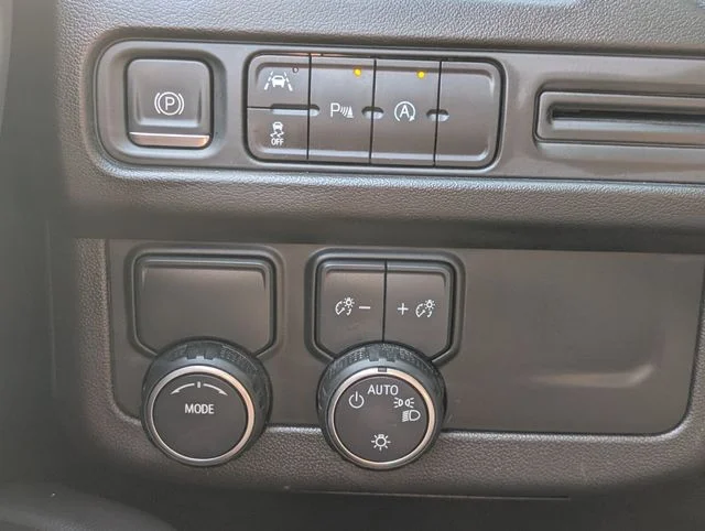 Used 2023 Black Chevrolet Premier image 31