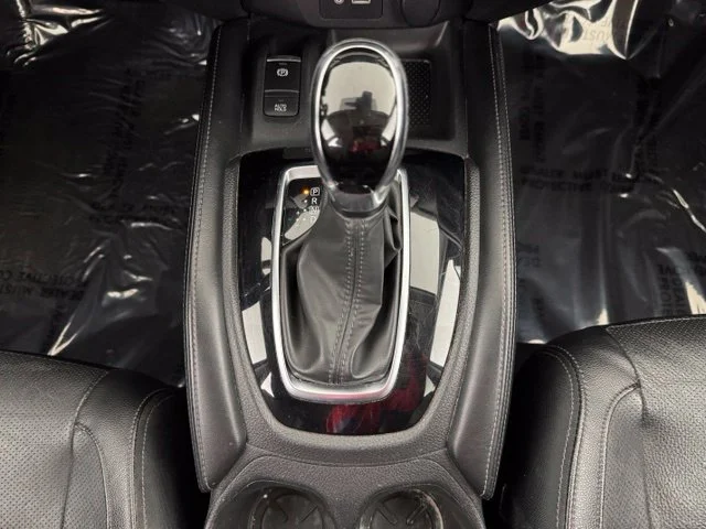 Used 2020 Blue Nissan SL image 24