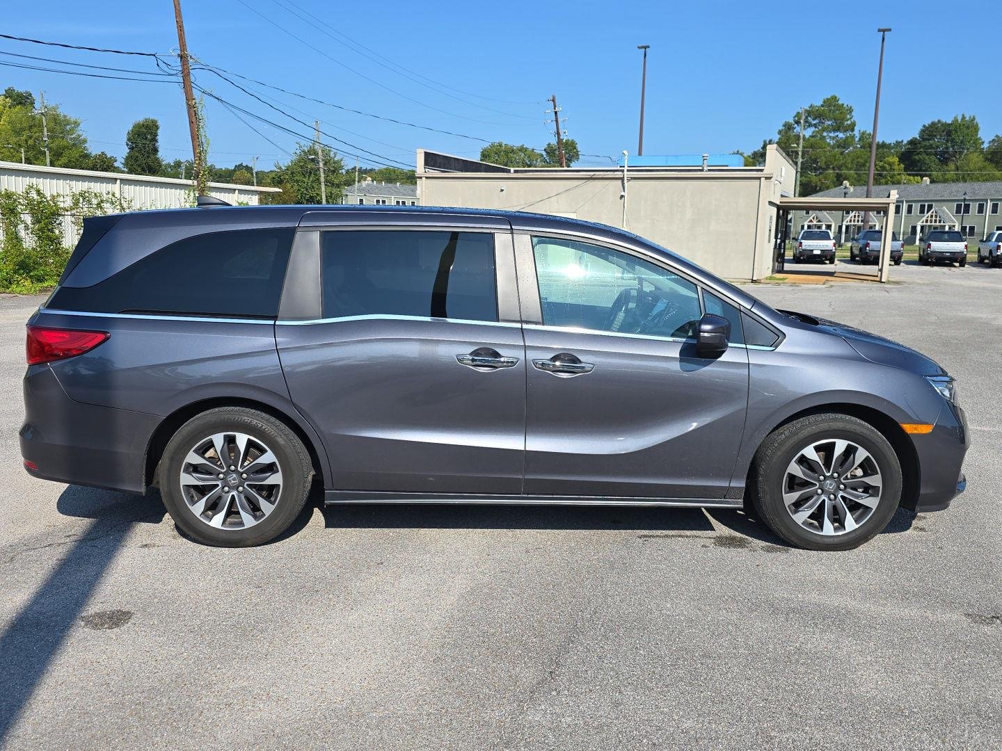 Used 2024 Modern Steel Metallic Honda EX-L image 2