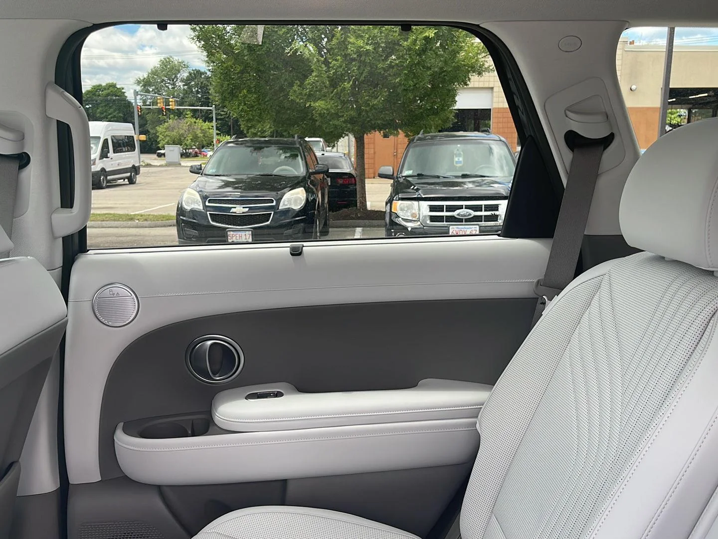 New 2026 Ecotronic Gray Pearl Hyundai SEL 7P image 14