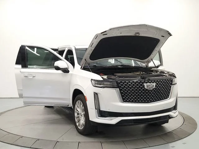 Used 2021 CRYSTAL WHITE TRICOAT Cadillac Premium Luxury image 10