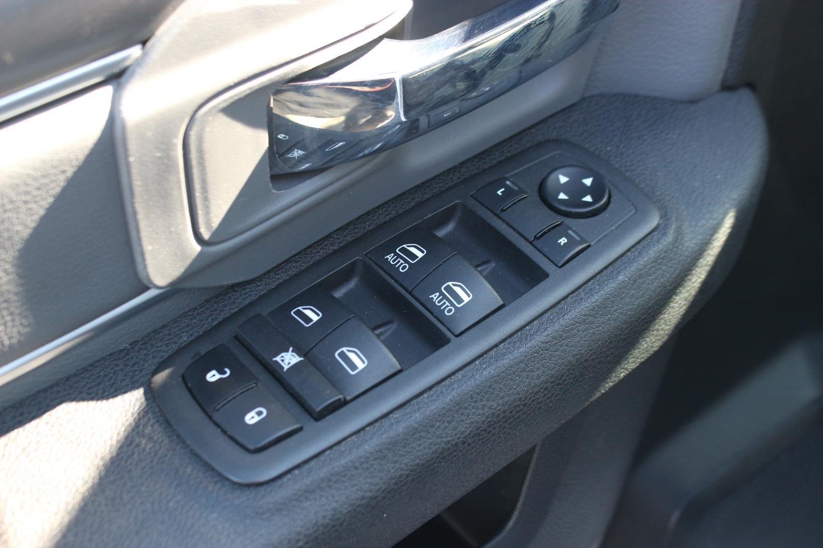 Used 2023 White Ram SLT image 14