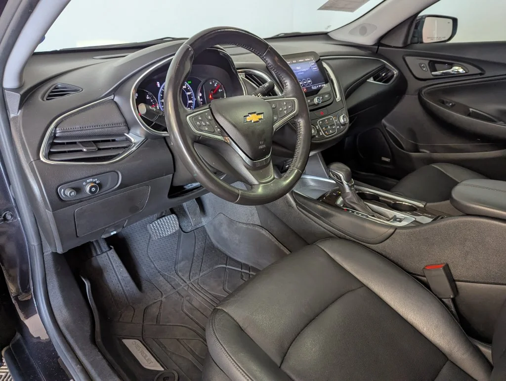 Used 2022 Gray Chevrolet Premier image 36