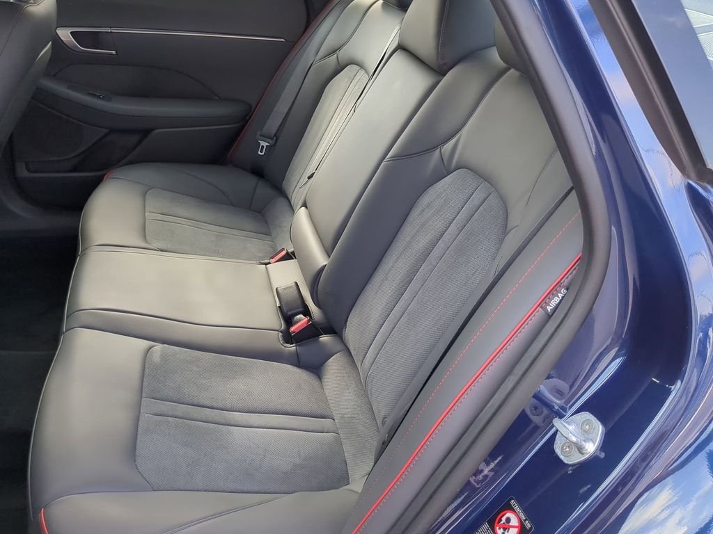 Used 2022 Blue Hyundai SEL Plus image 16