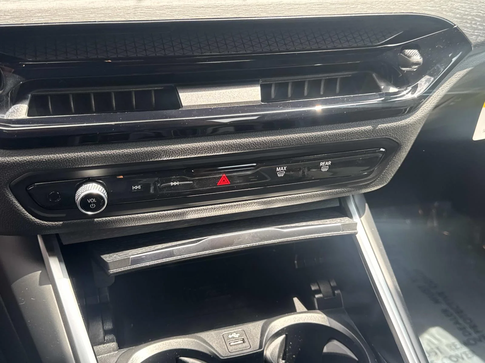 New 2026 Alpine White BMW 330i NA image 22