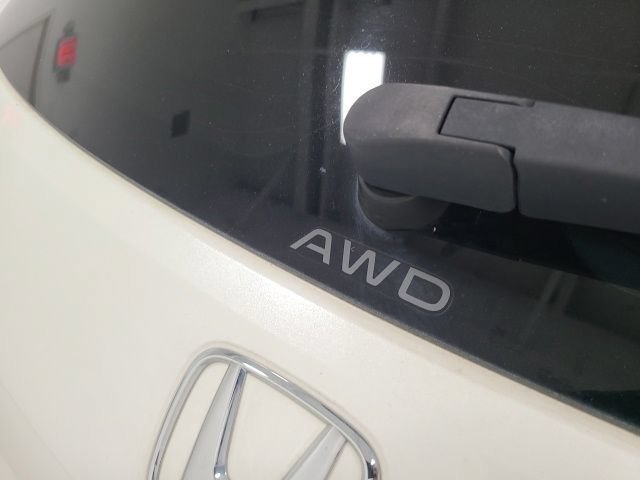 Certified Used 2024 Platinum White Pearl Honda 5DR AWD SPORT image 42
