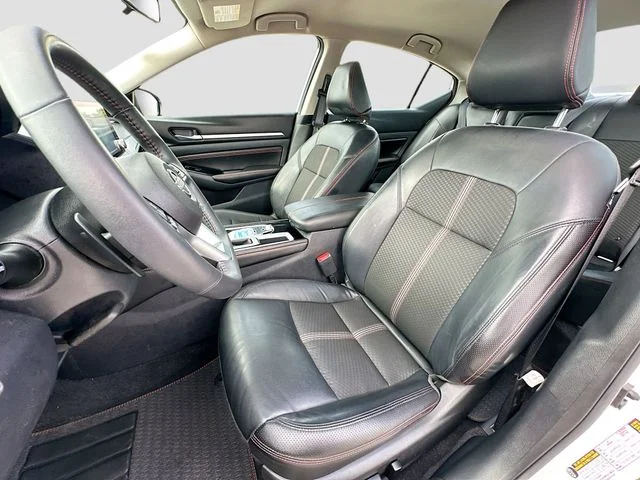 Used 2023 White Nissan 2.5 SR image 19