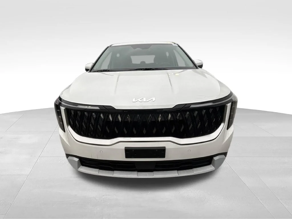 Used 2026  Kia LX image 9