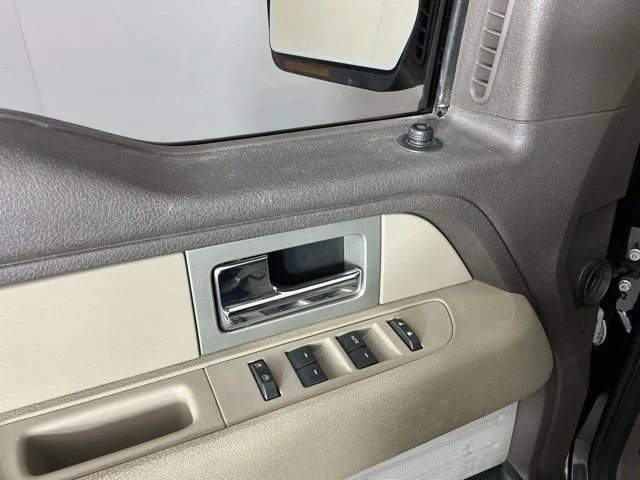 Used 2010  Ford XLT image 13