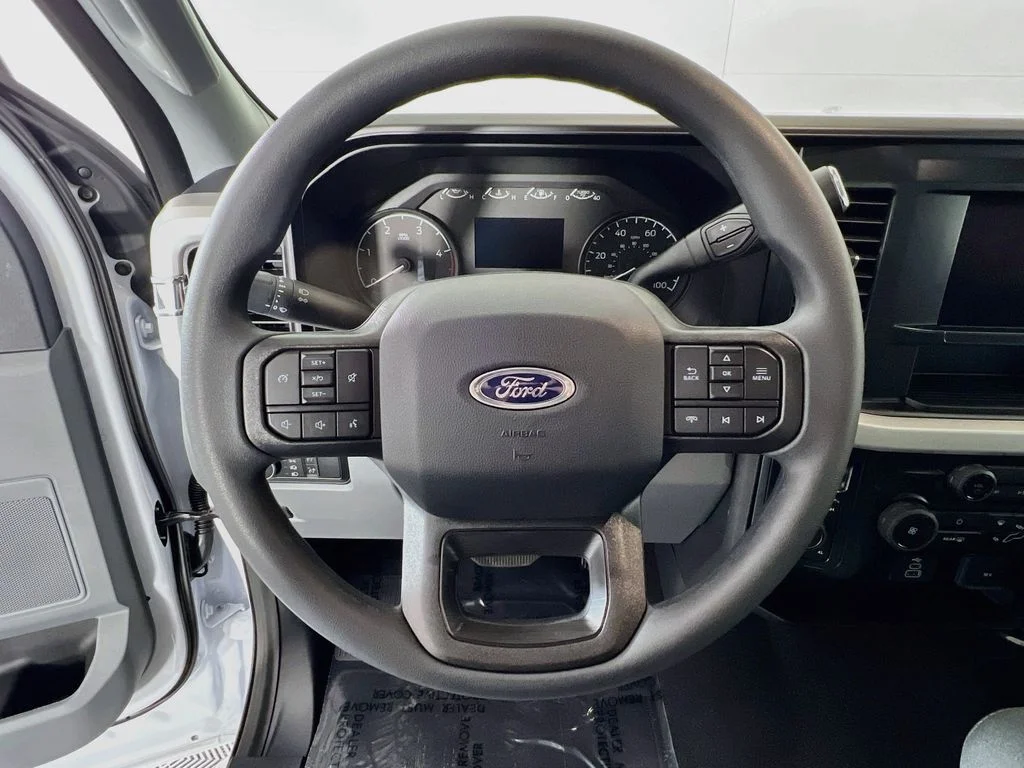 New 2026 Oxford White Ford XLT image 8