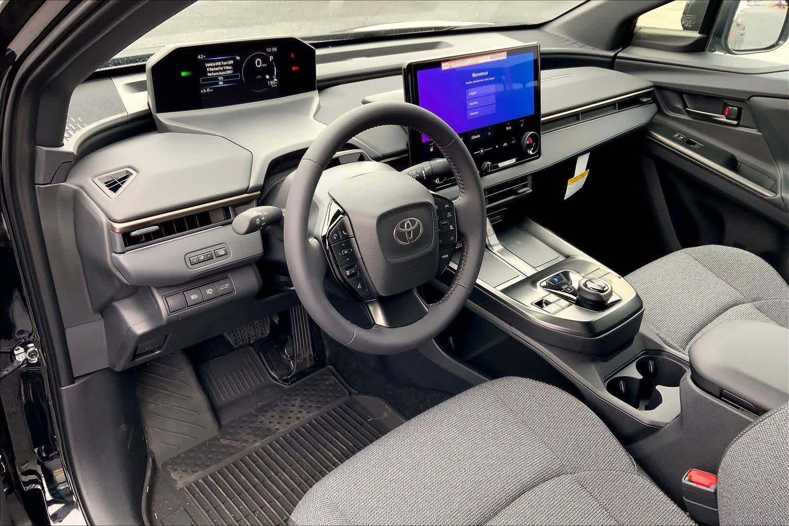 2026 Toyota bZ XLE - Photo 8