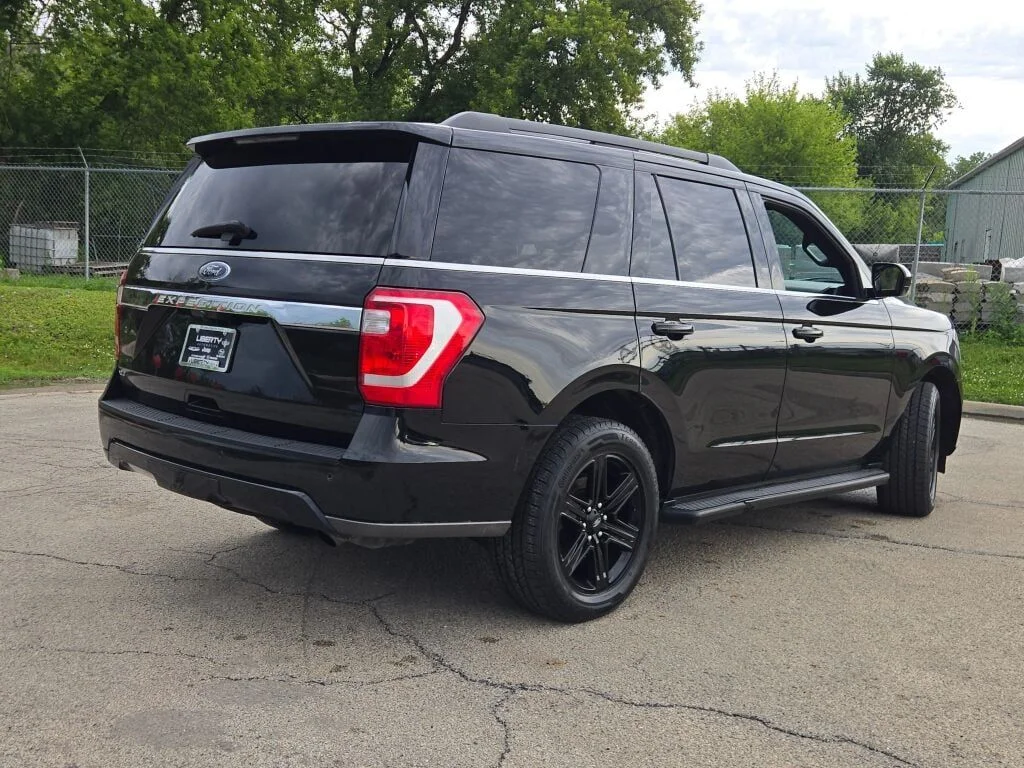 Used 2021 Black Ford XLT image 11